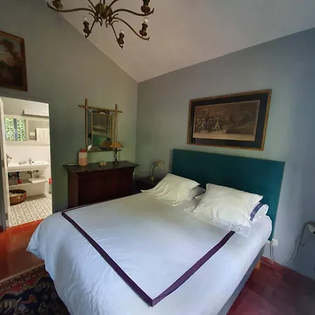 Exclusiva 2hab Con Piscina Privada, Chill Out Y Un Precioso Jardin En