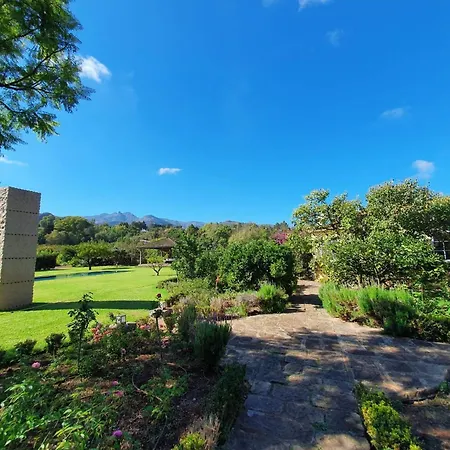 Exclusiva 2hab Con Piscina Privada, Chill Out Y Un Precioso Jardin En *